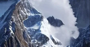 Voyez vous une chevre ou un aigle.jpg
